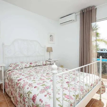 Playa Blanca Sleeps 8 Air Con Wifi فيلة