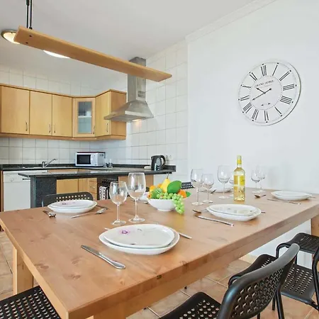 Playa Blanca Sleeps 8 Air Con Wifi فيلة